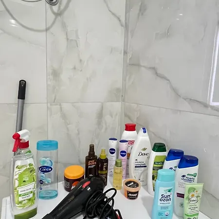 アパート Ak ティラナ