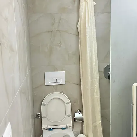 Ak Apartamento Tirana